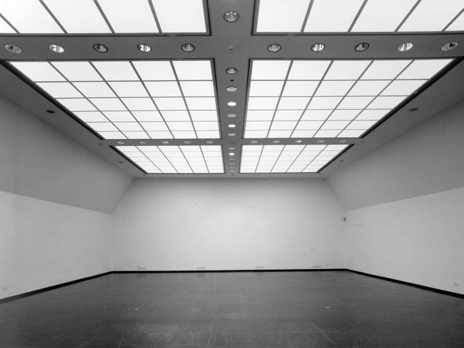frankfurt art association exhibition room light ceiling